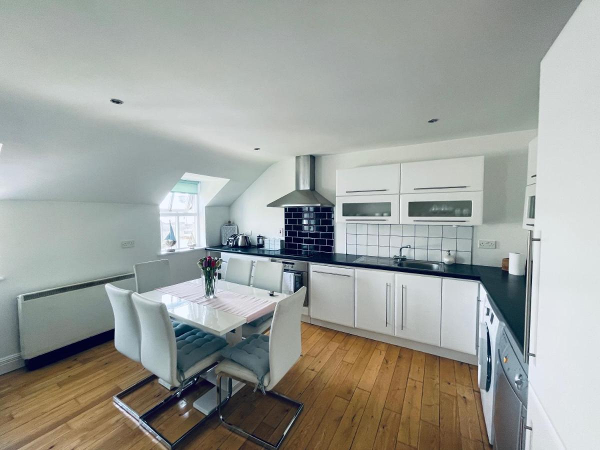 Ballina Town Centre Duplex Apartment Bagian luar foto